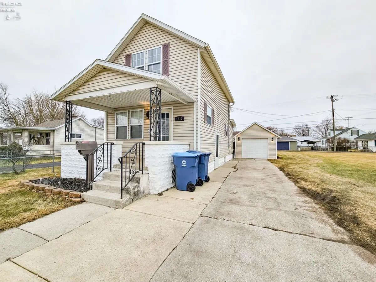 1210 Rawson Avenue, Fremont, OH 43420 - #1