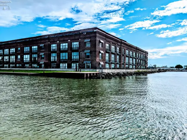 401 W Shoreline Drive #206, Sandusky, OH 44870