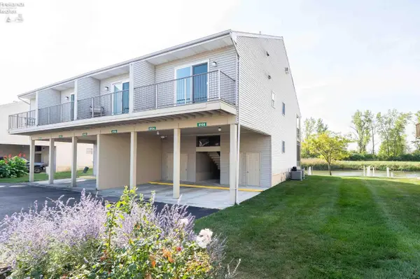 8908 W Canada Goose Court, Oak Harbor, OH 43449