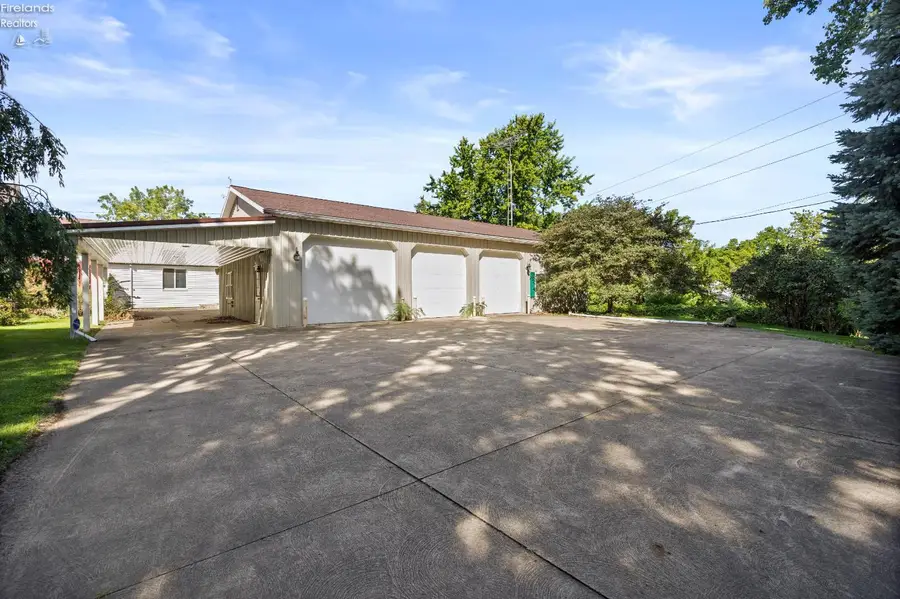 721 Laurel Avenue, Marblehead, OH 43440 - #3
