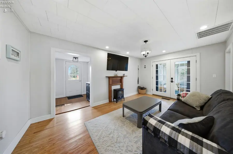 113 W Iroquois Trail, Sandusky, OH 44870 - #2