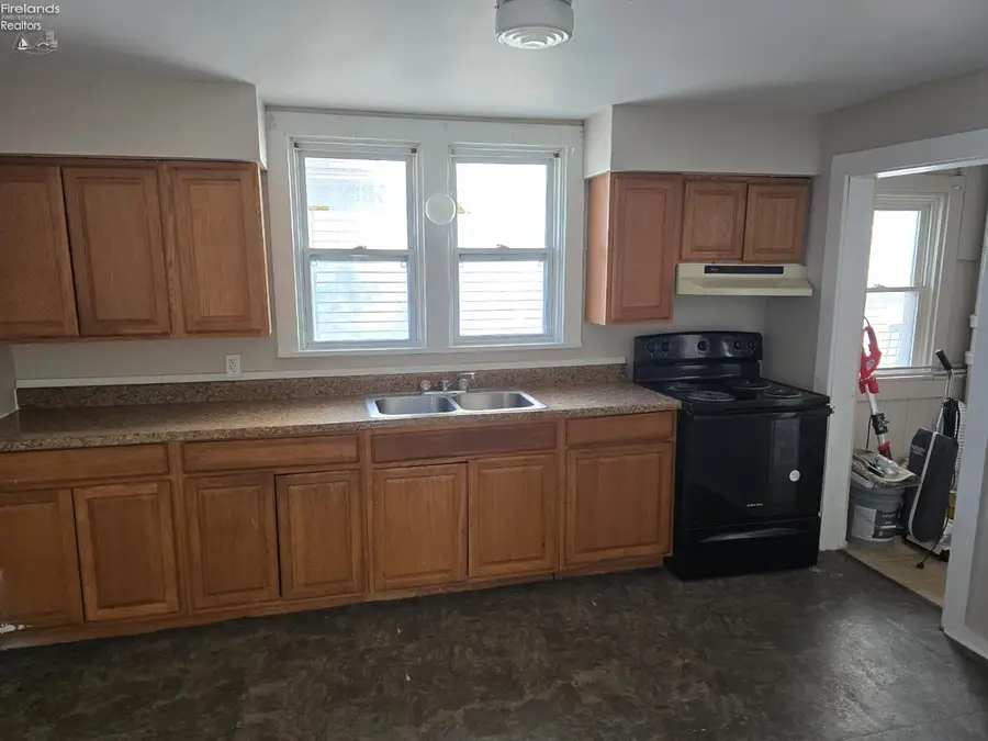 1204 W Monroe Street, Sandusky, OH 44870 - #2