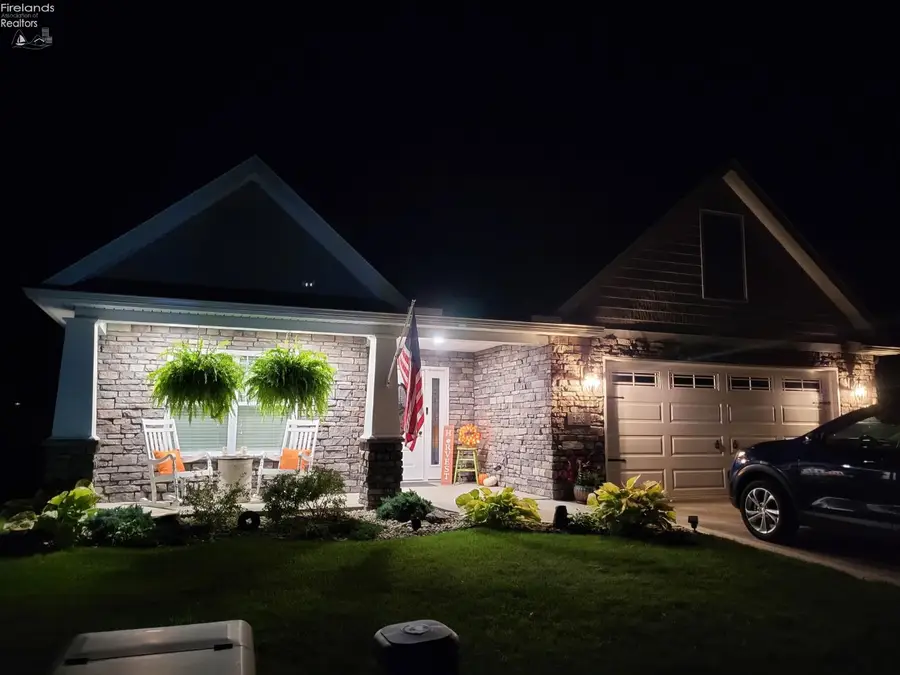 128 N Port Lane, Huron, OH 44839 - #3