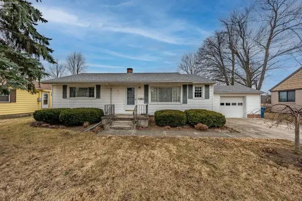 306 E Main Street, Oak Harbor, OH 43449