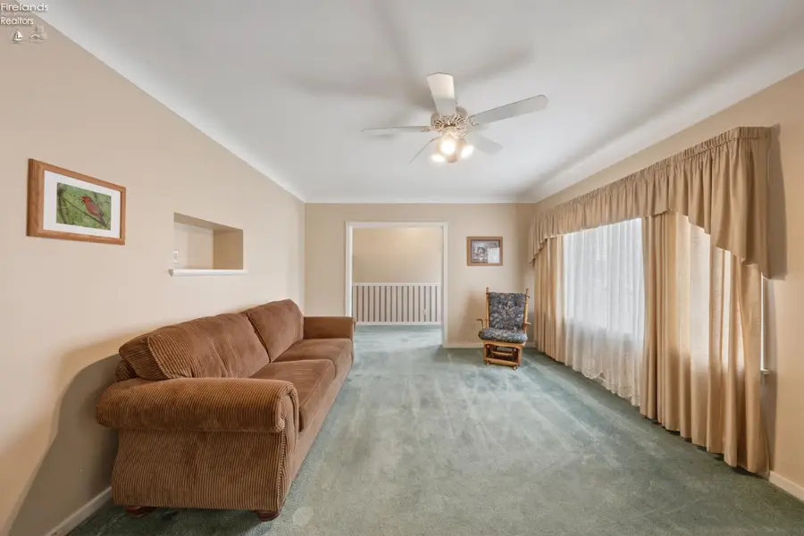 306 E Main Street, Oak Harbor, OH 43449 - #3