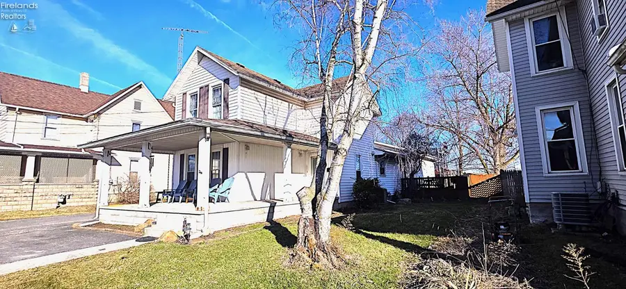 221 Broad Street, Bellevue, OH 44811 - #3