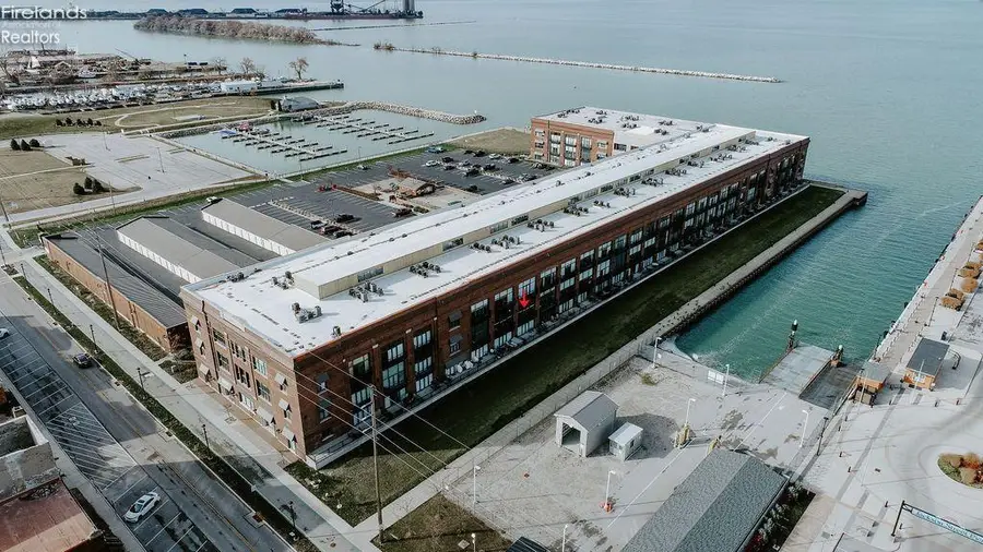 401 W Shoreline Drive #213, Sandusky, OH 44870 - #2