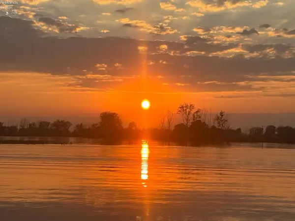 99 River Sunset Blvd. (unit 26), Fremont, OH 43420