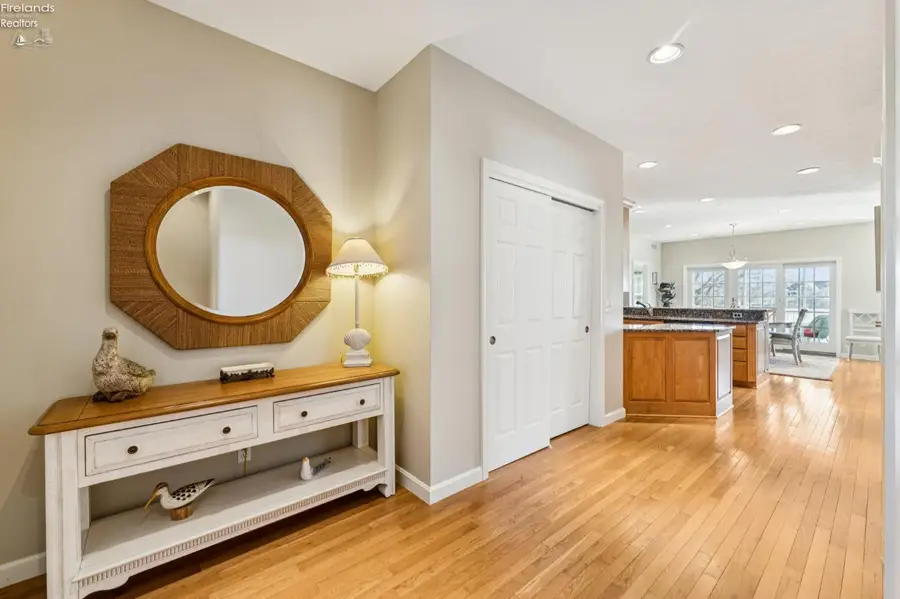 4444 E Harbors Edge Drive, Port Clinton, OH 43452 - #2