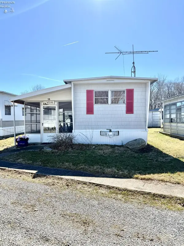 3575 NE Catawba Road #18, Port Clinton, OH 43452