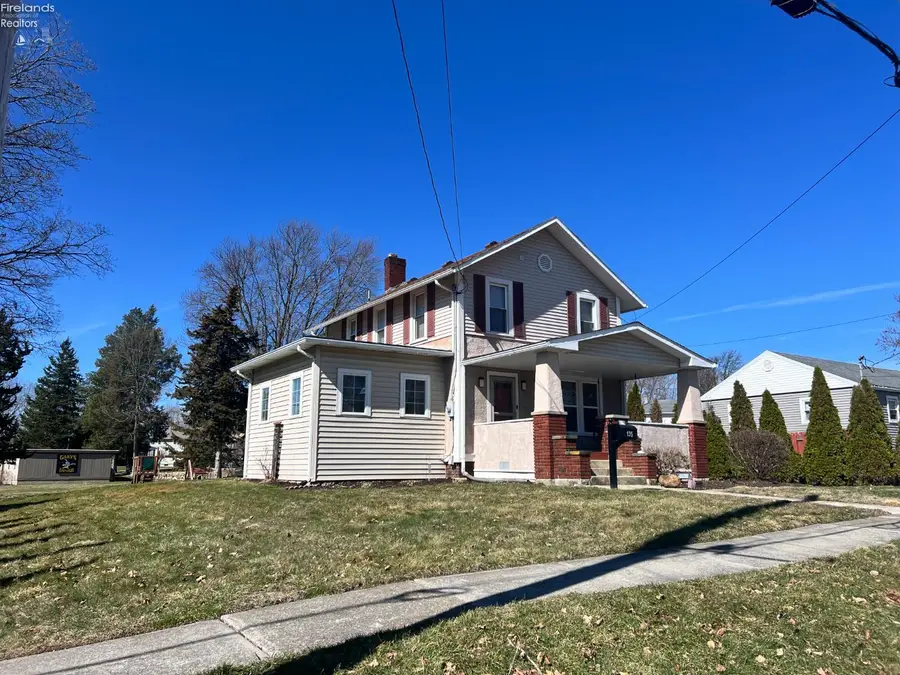 135 Mechanic Street, Clyde, OH 43410 - #2