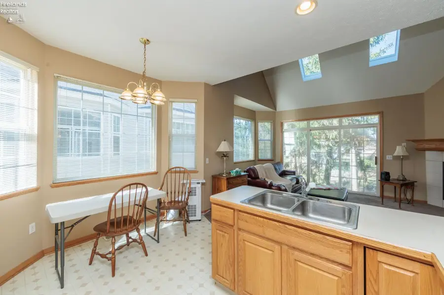 18608 Southporte Drive, Strongsville, OH 44136 - #2