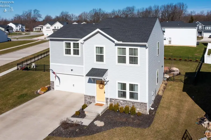 401 River Run Dr, Elyria, OH 44035 - #2