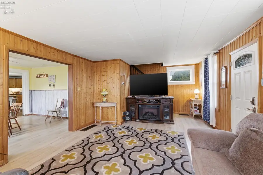 25 E League Street, Norwalk, OH 44857 - #3