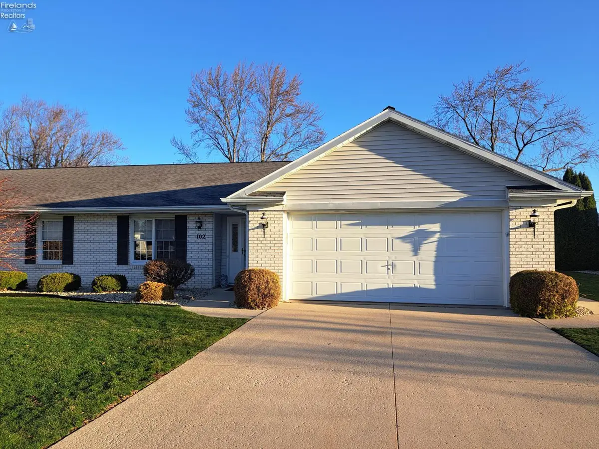 102 Cottage Grove Drive, Fremont, OH 43420 - #1