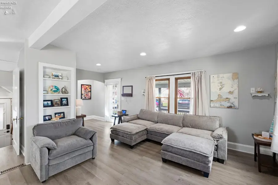 147 Hamilton Street, Elyria, OH 44035 - #3