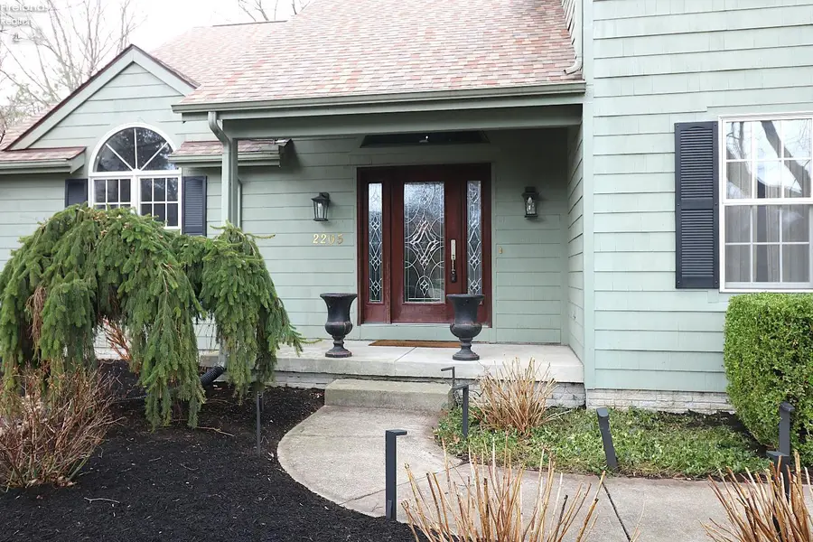 2205 Quail Hollow Circle, Sandusky, OH 44870 - #2