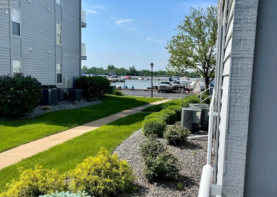 304 Clinton Reef Drive, Port Clinton, OH 43452 - #3