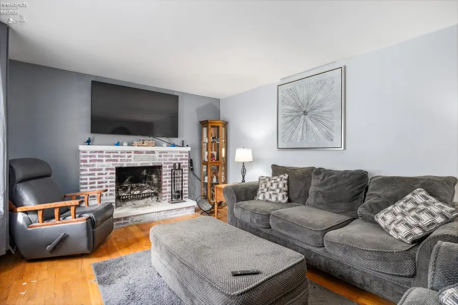 645 Terra Lane, Amherst, OH 44001 - #3