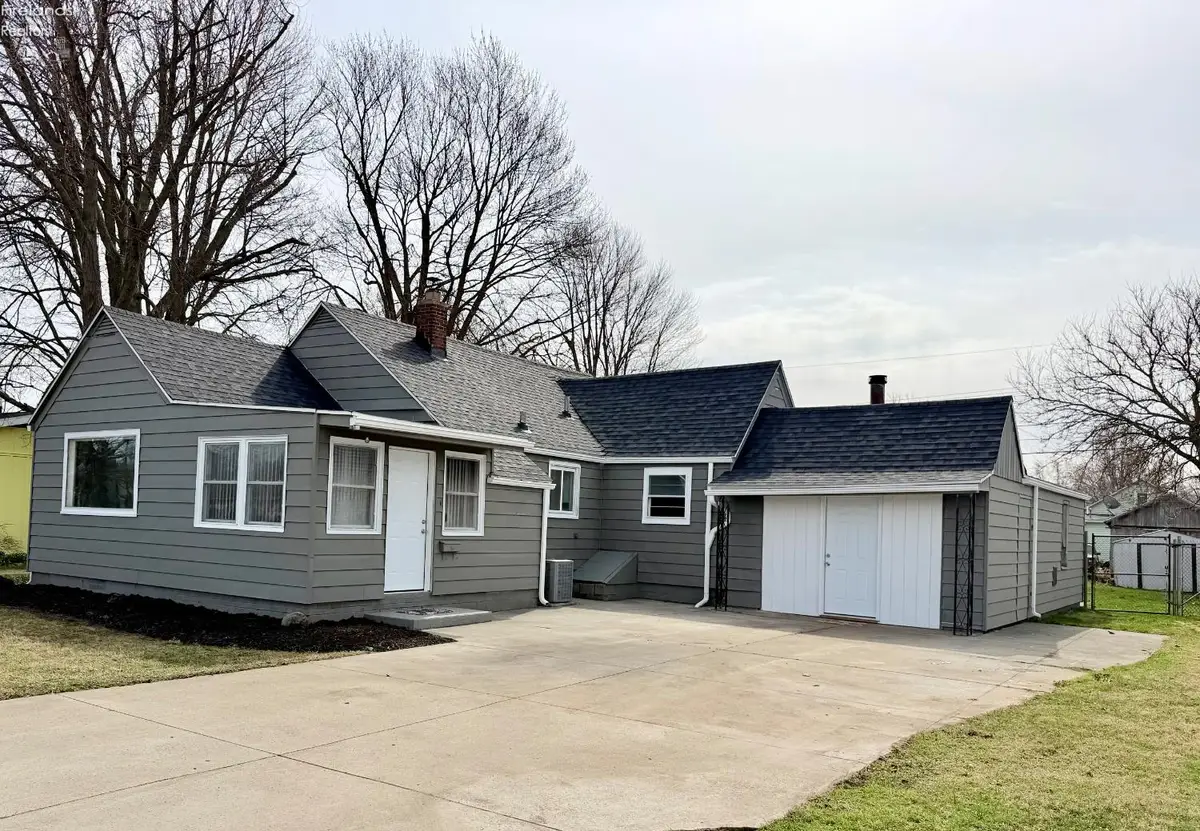 1041 North Street, Fremont, OH 43420 - #1