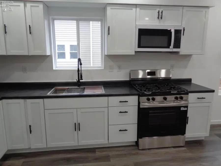 512 Dale Avenue, Willard, OH 44890 - #2