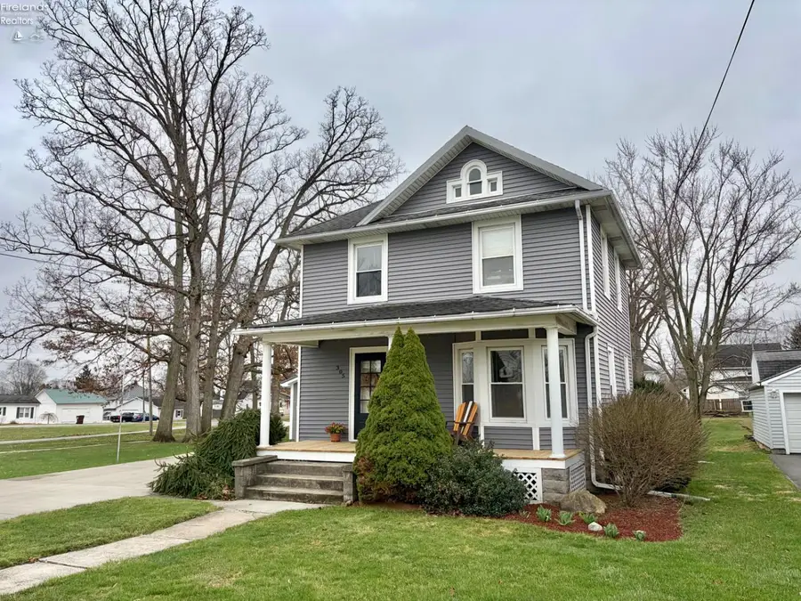 305 Louise Avenue, Bellevue, OH 44811 - #2