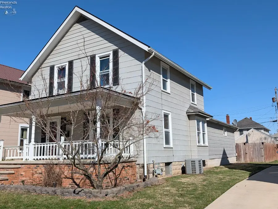 1120 Hamlin Street, Fremont, OH 43420 - #2