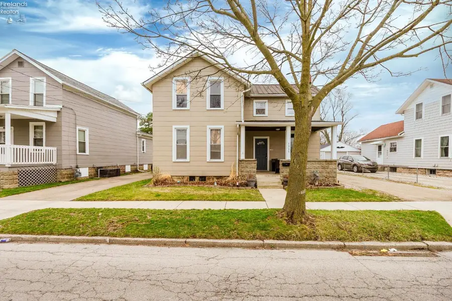 1335 Sycamore Street, Fremont, OH 43420 - #2