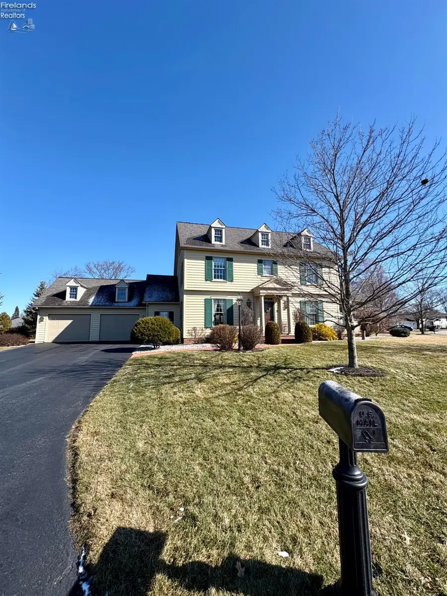 499 Williamsburg Drive, Tiffin, OH 44883 - #3