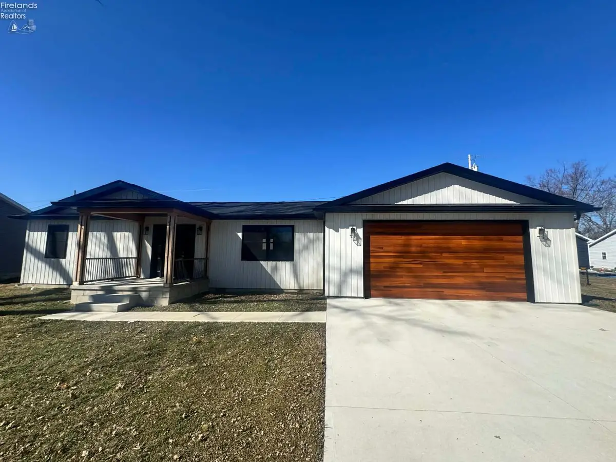 111 Tuscarawas Trail, Sandusky, OH 44870 - #1