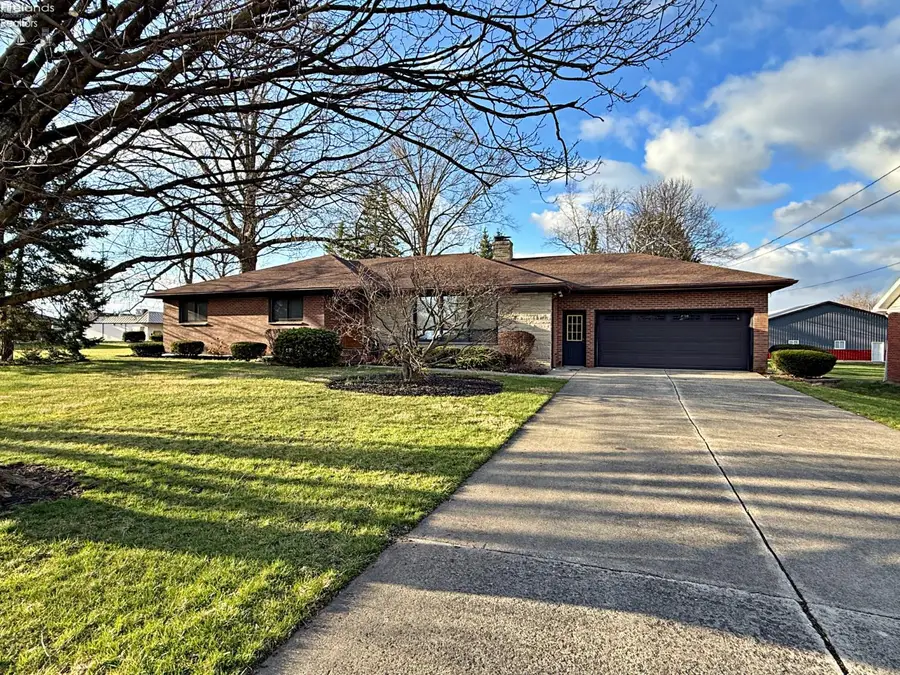 96 Lindsay Avenue, Tiffin, OH 44883 - #2