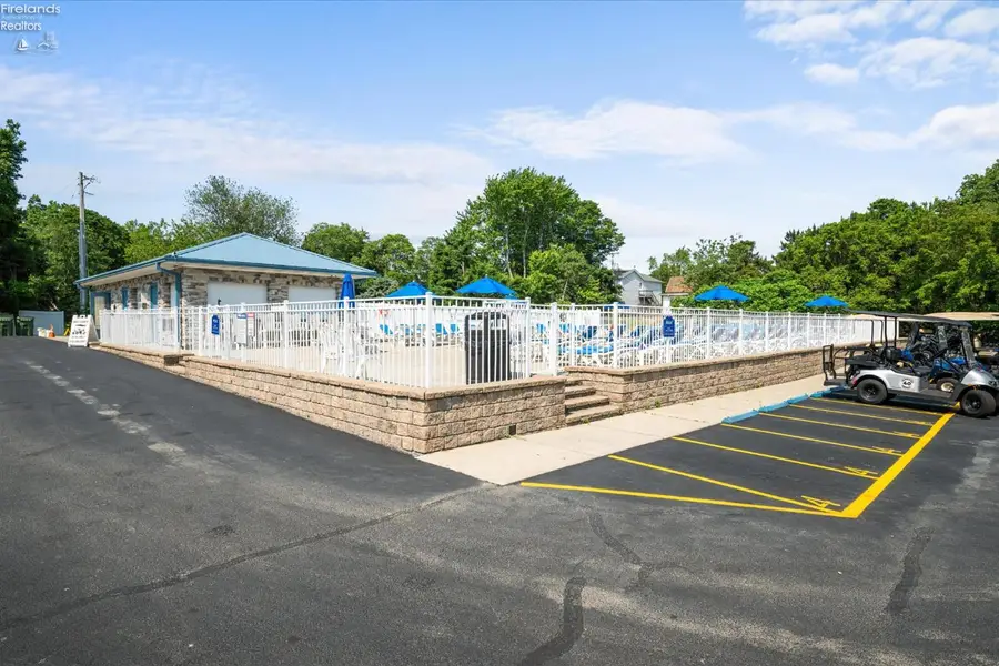 1254 Tri-motor #112, Put In Bay, OH 43456 - #3