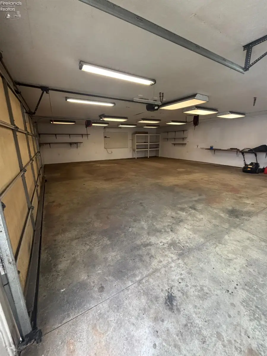 54 Raymond Avenue, Shelby, OH 44875 - #3