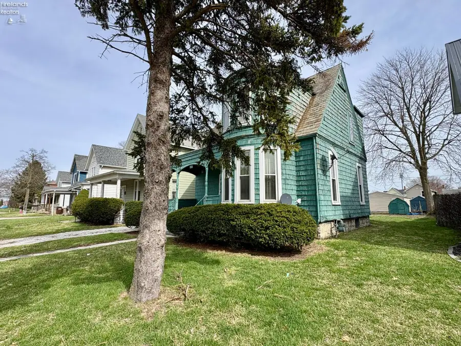 66 N Sandusky Street, Tiffin, OH 44883 - #3