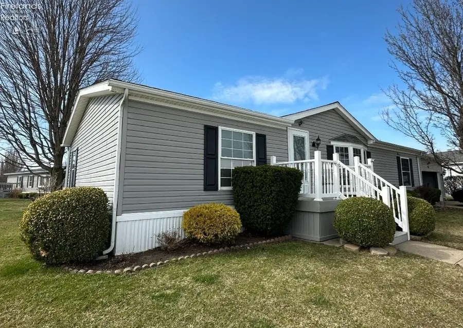 70 E Bass Circle, Marblehead, OH 43440 - #3