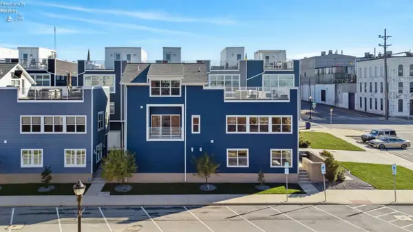 412 W Shoreline Drive, Sandusky, OH 44870