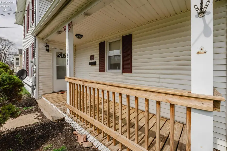 421 E 4th, Port Clinton, OH 43452 - #3