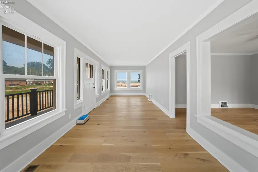 19 N Beach Street, Port Clinton, OH 43452 - #3