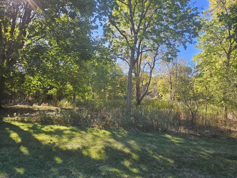 3995 N Coachmans Trail, Port Clinton, OH 43452 - #3