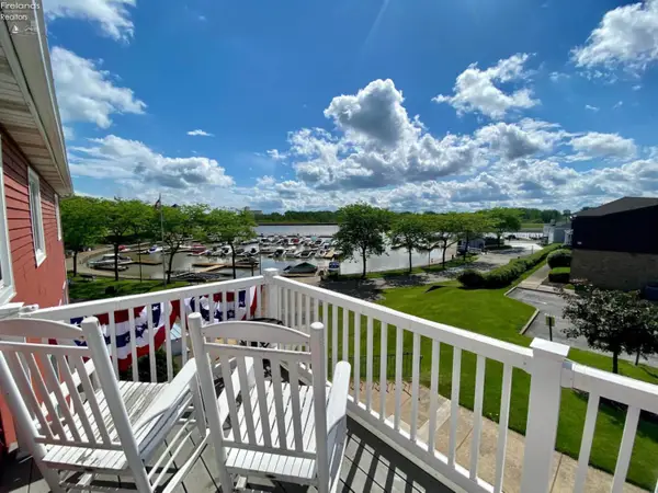 352 Main Street #B, Huron, OH 44839