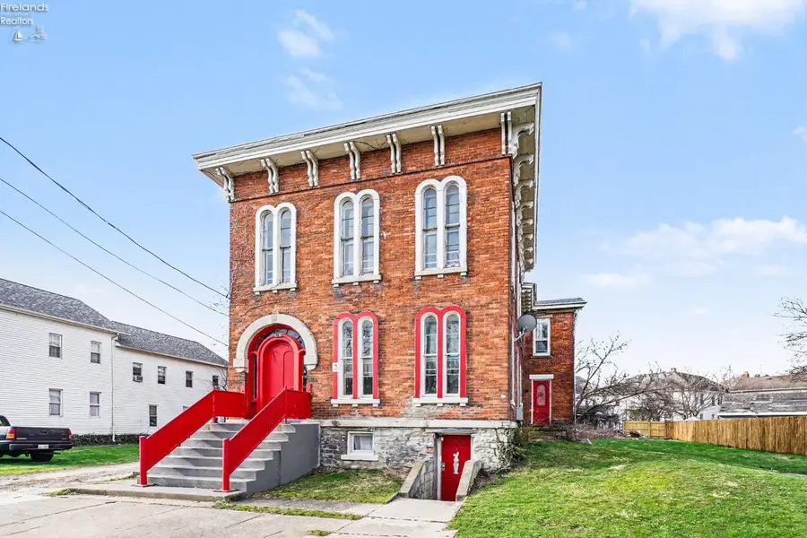 519 Huron Ave, Sandusky, OH 44870 - #2