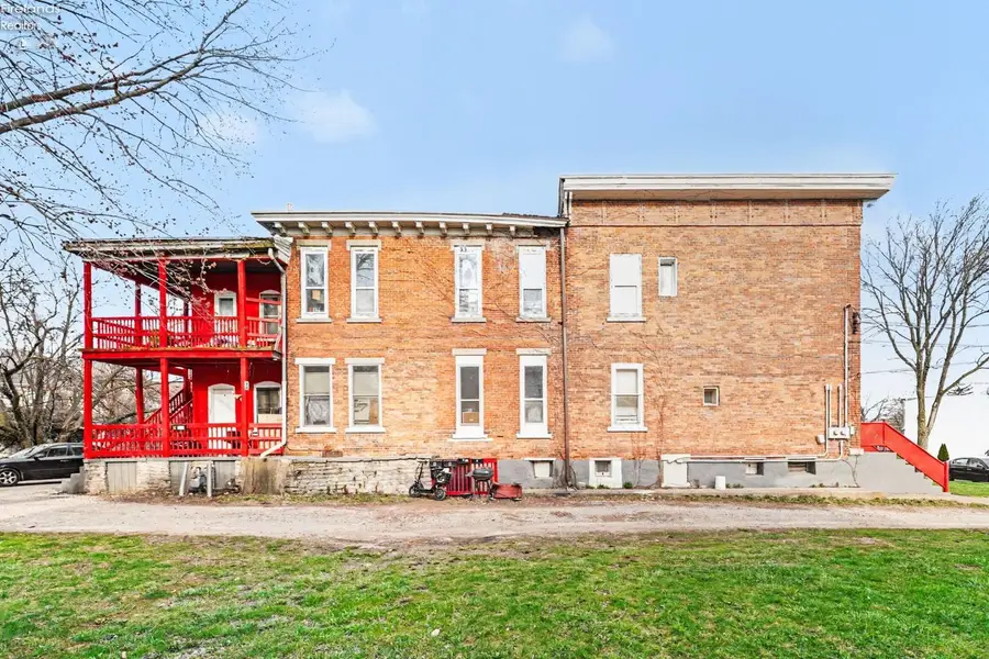 519 Huron Ave, Sandusky, OH 44870 - #3