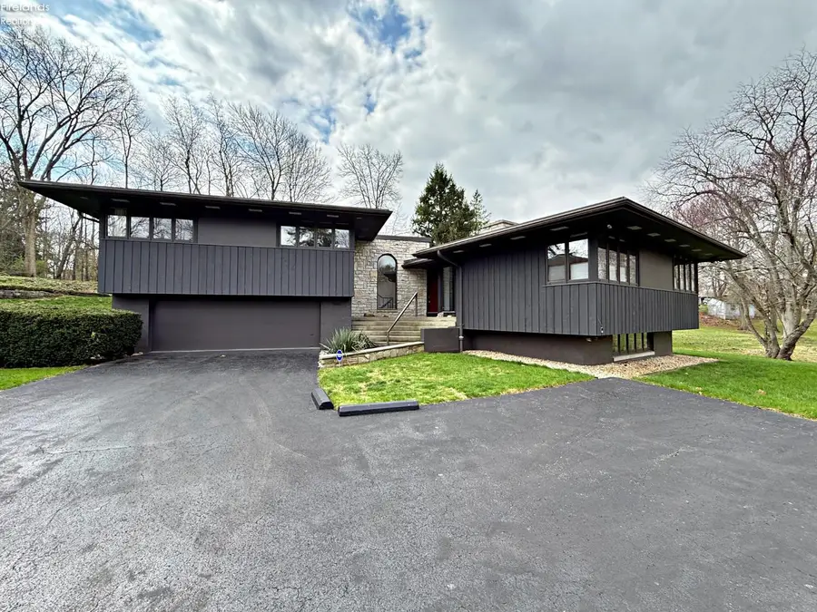 35 S Willow Court, Tiffin, OH 44883 - #3