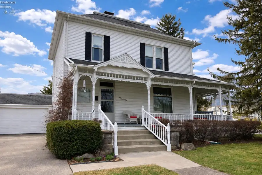 201 E Water Street, Oak Harbor, OH 43449 - #3