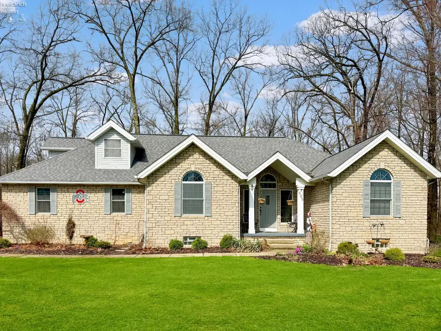 605 Sassafras Drive, Vermilion, OH 44089 - #2