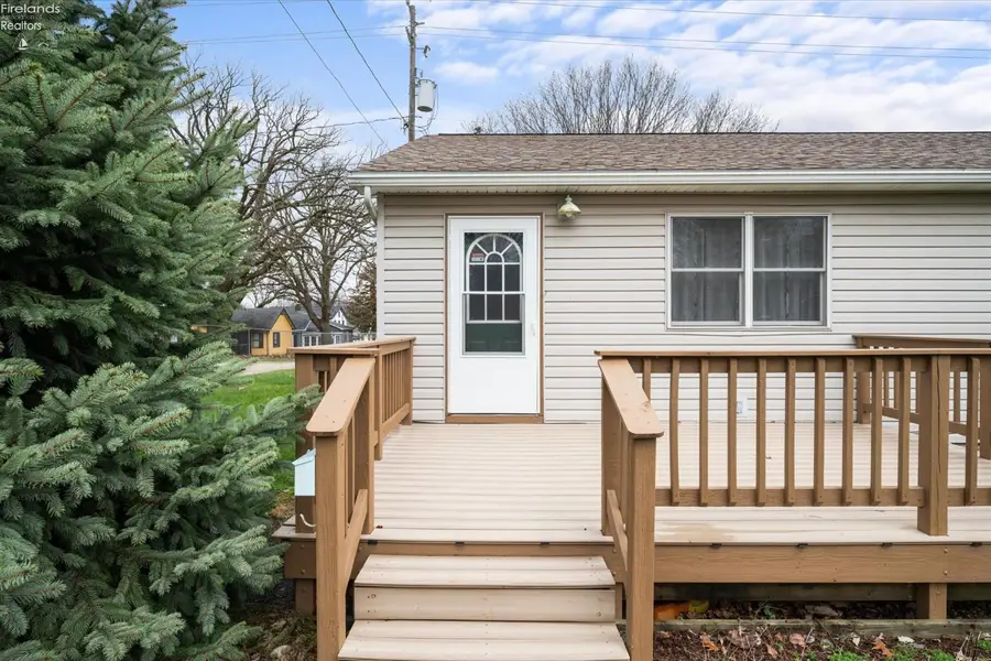 715 Cherry Avenue, Lakeside, OH 43440 - #3