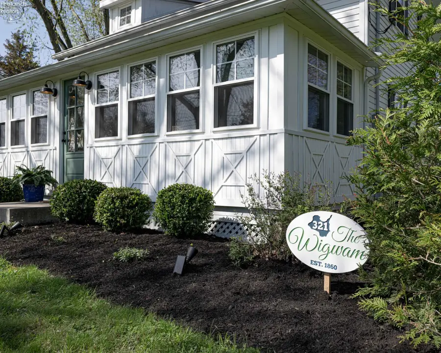 321 Harbor Lane, Kelleys Island, OH 43438 - #3