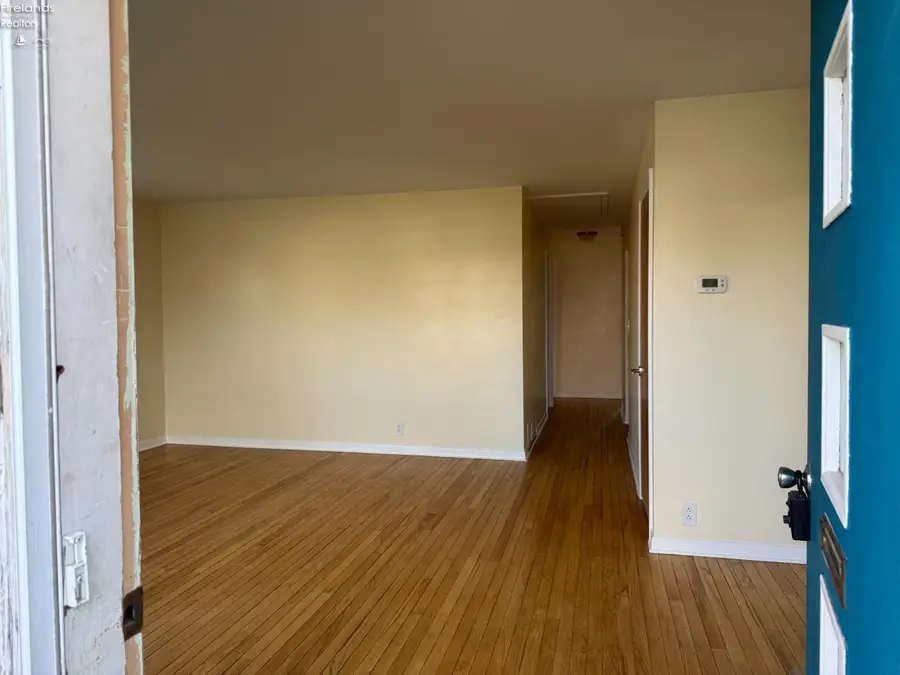 411 S Collinwood Boulevard, Fremont, OH 43420 - #2