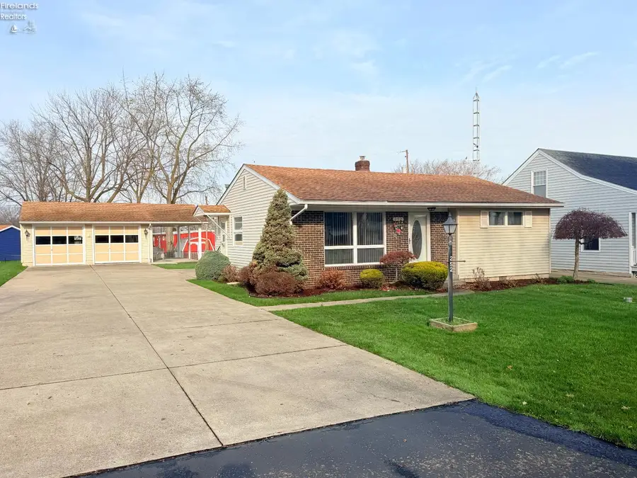 252 N Arman Road, Marblehead, OH 43440 - #2