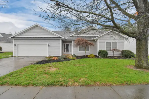 102 Roth Court, Bellevue, OH 44811